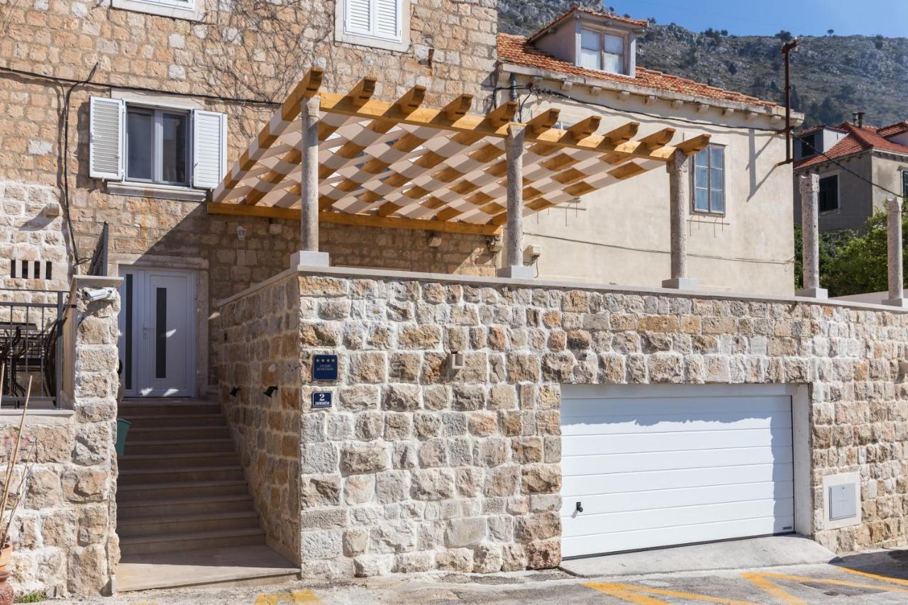 Toma Apartment *